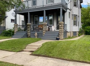 Brittany L.'s grass cutting service result