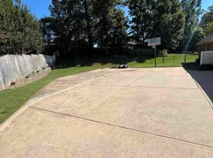 Jonathan B.'s lawn care services service result