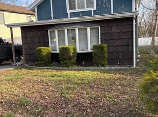 Kim C.'s Bush Trimming service result