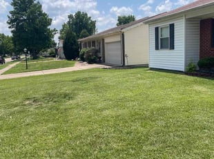 Jessica C.'s lawn maintenance service result