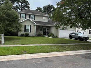 Christina L.'s grass cutting service result