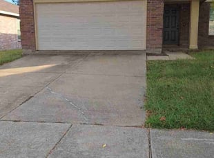 Carina G.'s turf maintenance service result