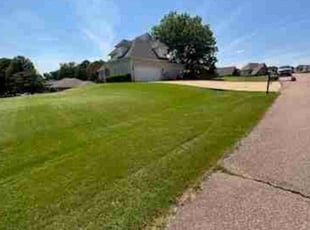 Creg S.'s lawn maintenance service result