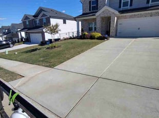 Kiwana J.'s lawn maintenance service result