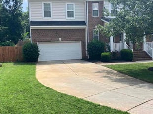 Deanna W.'s lawn service service result