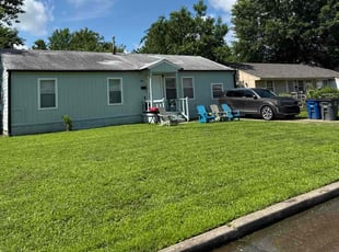 Caren M.'s turf care service result