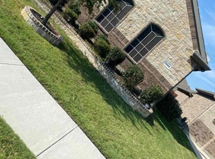 Elizabeth B.'s Flower Bed Weeding service result