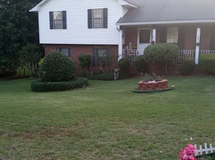 Mayzella W.'s Bush Trimming service result