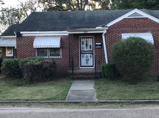 Diane A.'s Bush Trimming service result