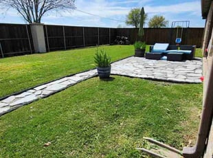 Venita Y.'s lawn service service result
