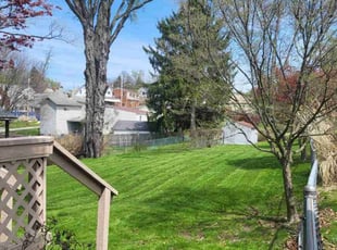 Kristen S.'s lawn care services service result