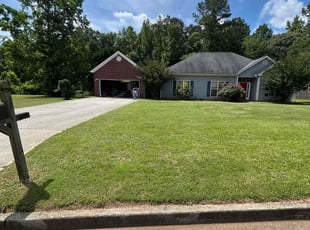 Rachel M.'s lawn maintenance service result