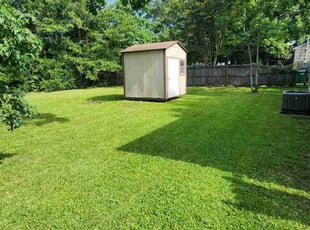 Linda G.'s grass maintenance service result