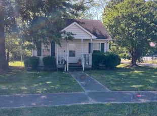 Karin F.'s lawn maintenance service result