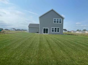 Candace W.'s grass maintenance service result