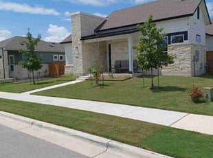 Deborah D.'s lawn maintenance service result