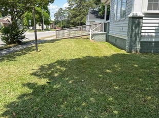 Karen D.'s grass cutting service result
