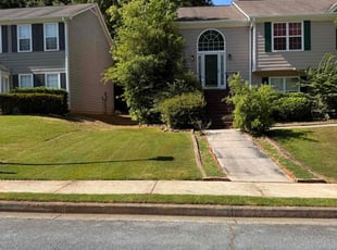 Niki B.'s turf maintenance service result