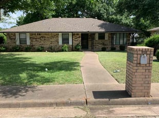 Molly A.'s lawn care services service result