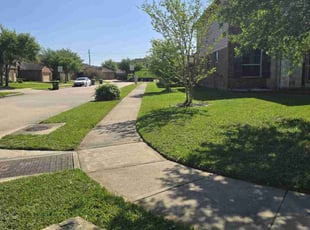 Kellie L.'s lawn maintenance service result