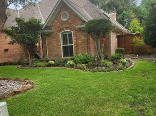 Lori T.'s Bush Trimming service result