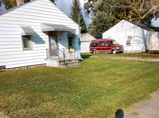 Jennifer O.'s lawn maintenance service result