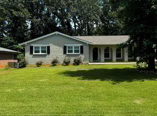 Stacy B.'s turf maintenance service result