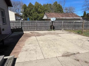 Julie M.'s Leaf Removal service result
