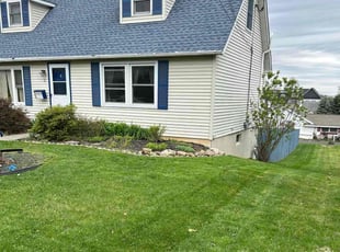 Teisha M.'s lawn care services service result