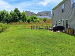 Mary H.'s lawn care services service result