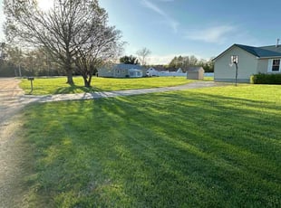 Jillian C.'s lawn maintenance service result