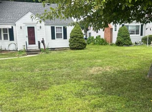 Chris G.'s lawn care services service result