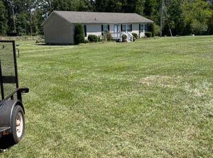 Melanie A..'s lawn service service result