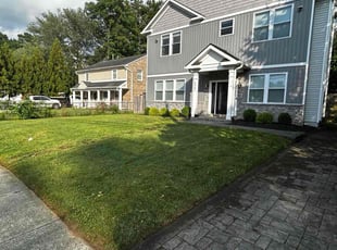 Red B.'s lawn maintenance service result