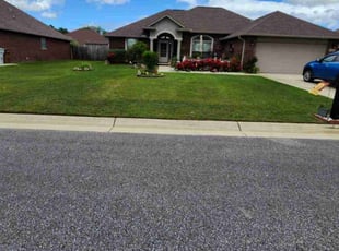 Magda L.'s grass maintenance service result