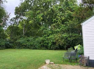 Holly H.'s lawn care services service result