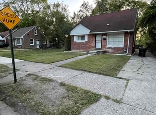 Barbara M.'s grass maintenance service result