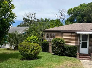Jeffrey D.'s Bush Trimming service result