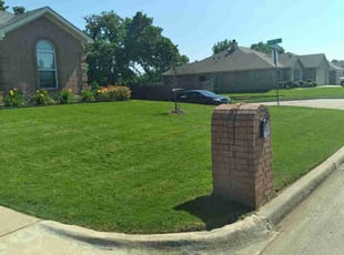 Keena M.'s lawn maintenance service result