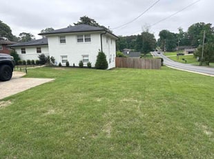 Marilyn S.'s lawn maintenance service result
