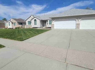 Waunte H.'s lawn care services service result