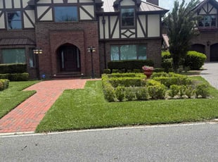 Jo K.'s lawn care services service result