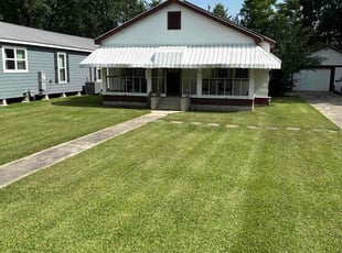 Cathy S.'s lawn maintenance service result