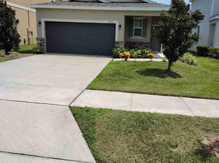 Amanda A.'s lawn care services service result