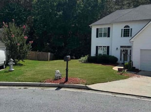 Melissa H.'s lawn maintenance service result