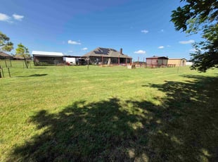 Melissa H.'s lawn care services service result