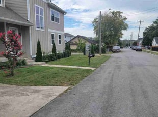 Debbie W.'s lawn care services service result