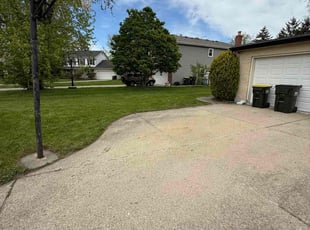 Betsy T.'s lawn care services service result