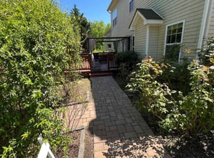 Rosa G.'s lawn care services service result
