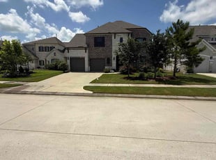 Arun Y.'s lawn maintenance service result